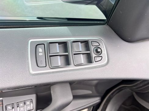 Used 2017 Jaguar F-PACE Prestige image 28