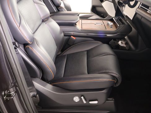 New 2026 Lincoln Navigator Black Label AWD/4WD image 15
