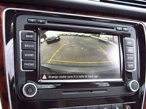 Used 2013 Volkswagen Passat 2.5 SEL Premium image 14