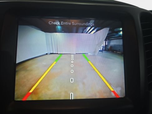 Used 2016 Jeep Cherokee Limited FWD image 20