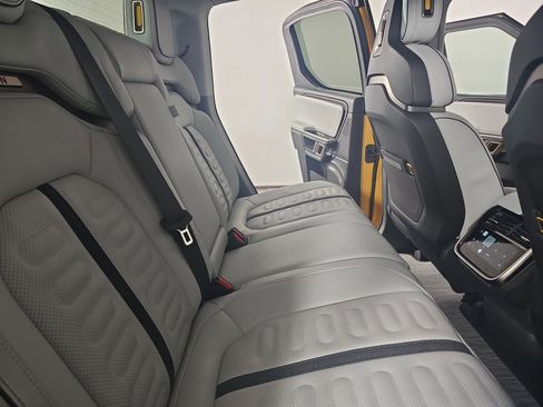 Used 2023 Rivian R1T Adventure image 22