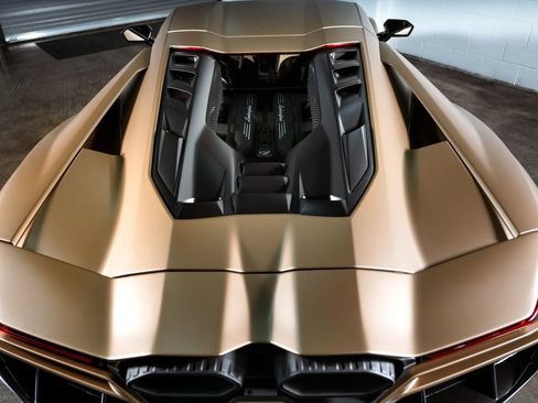 Used 2024 Lamborghini Revuelto AWD/4WD image 12