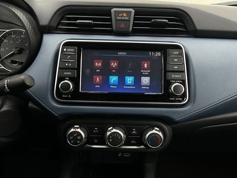 Used 2025 Nissan Versa SV image 24