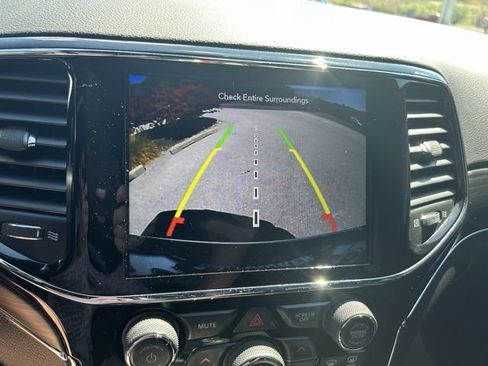 Used 2020 Jeep Grand Cherokee Limited w/ Premium Lighting Group image 23