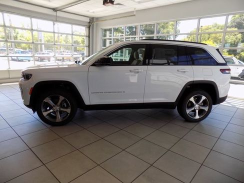 New 2026 Jeep Grand Cherokee Limited AWD/4WD image 4