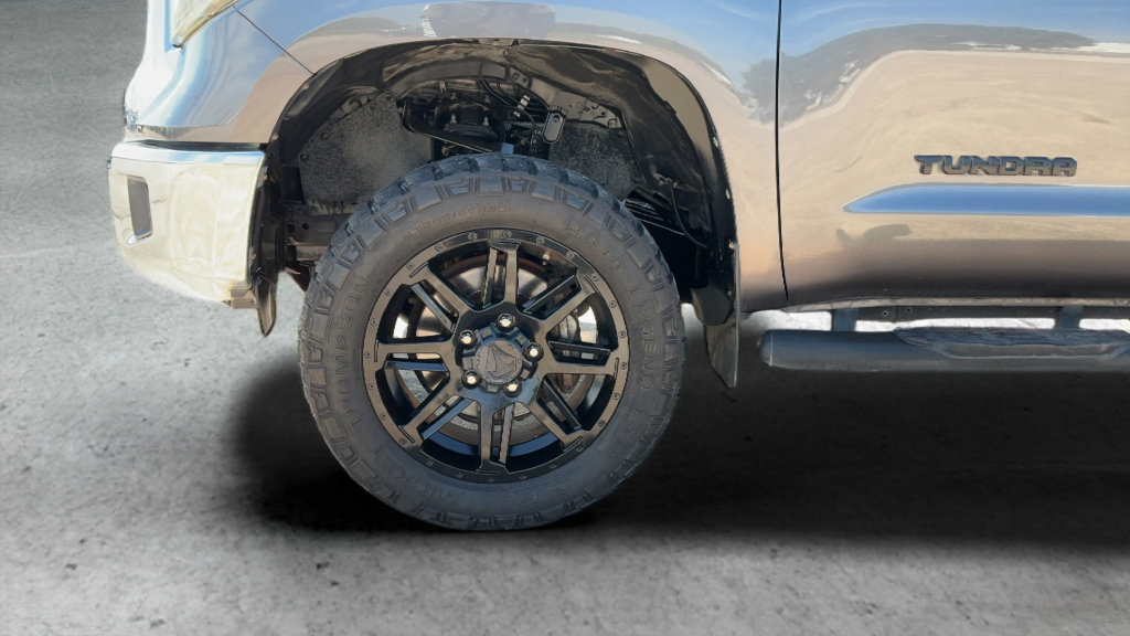 Used 2018 Toyota Tundra SR5 w/ SR5 Upgrade Package AWD/4WD image 25