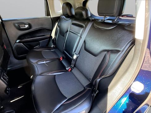 Used 2019 Jeep Compass Trailhawk image 18