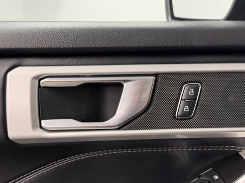 Used 2022 Ford Explorer XLT w/ Equipment Group 202A image 16