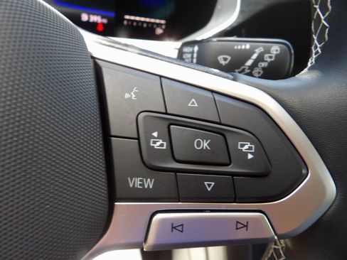 Used 2022 Volkswagen Taos SE image 14