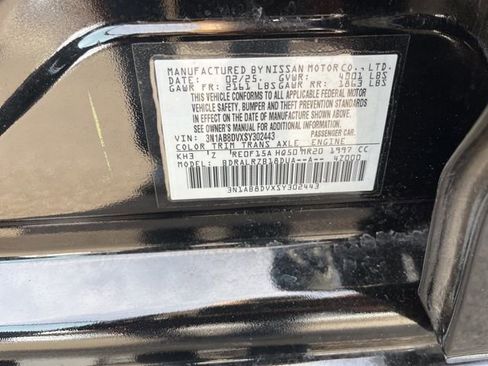 Used 2025 Nissan Sentra SR FWD image 20