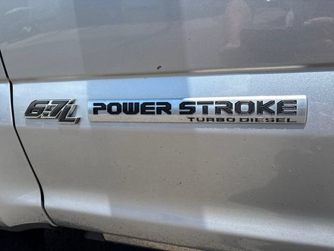 Used 2020 Ford F250 Platinum w/ FX4 Off-Road Package AWD/4WD image 10