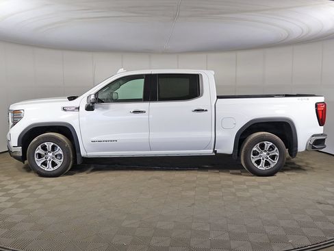 Used 2025 GMC Sierra 1500 SLT AWD/4WD image 12
