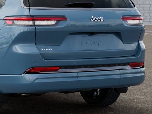 New 2026 Jeep Grand Cherokee L Limited AWD/4WD image 13