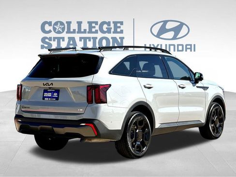 Used 2025 Kia Sorento SX Prestige w/ Olive Brown Leather Package AWD/4WD image 10