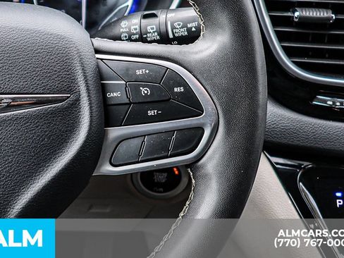 Used 2023 Chrysler Voyager LX FWD image 36