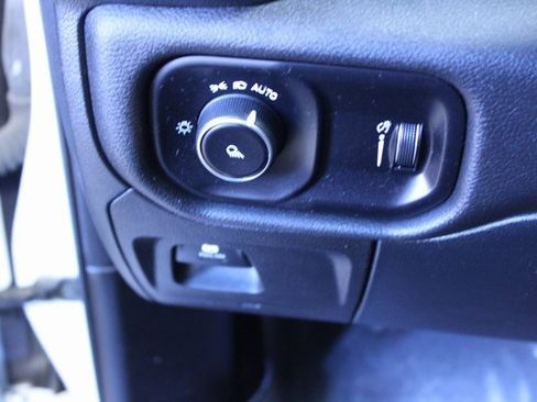 Used 2022 RAM 1500 Tradesman w/ SXT Appearance Group image 11