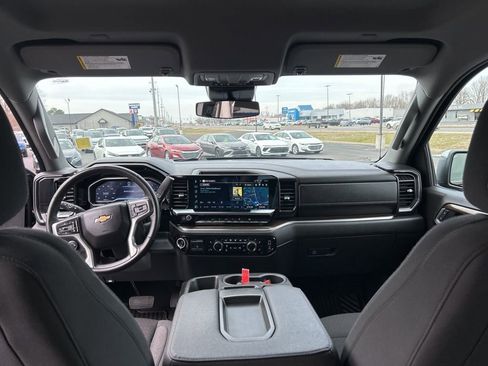 Used 2025 Chevrolet Silverado 1500 LT AWD/4WD image 15