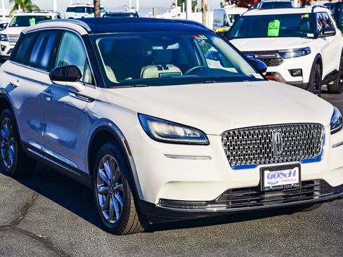 Used 2021 Lincoln Corsair AWD w/ Premium Package image 3