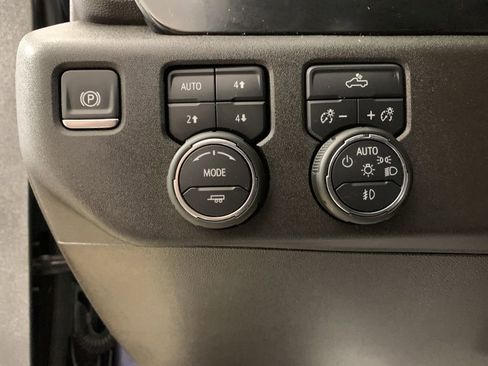 Used 2024 Chevrolet Silverado 1500 RST image 18