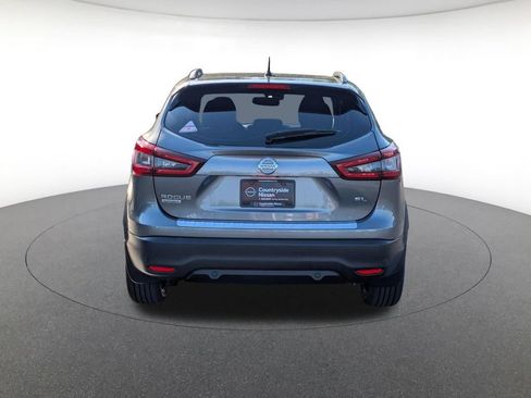 Used 2022 Nissan Rogue Sport SL w/ Premium Package FWD image 6
