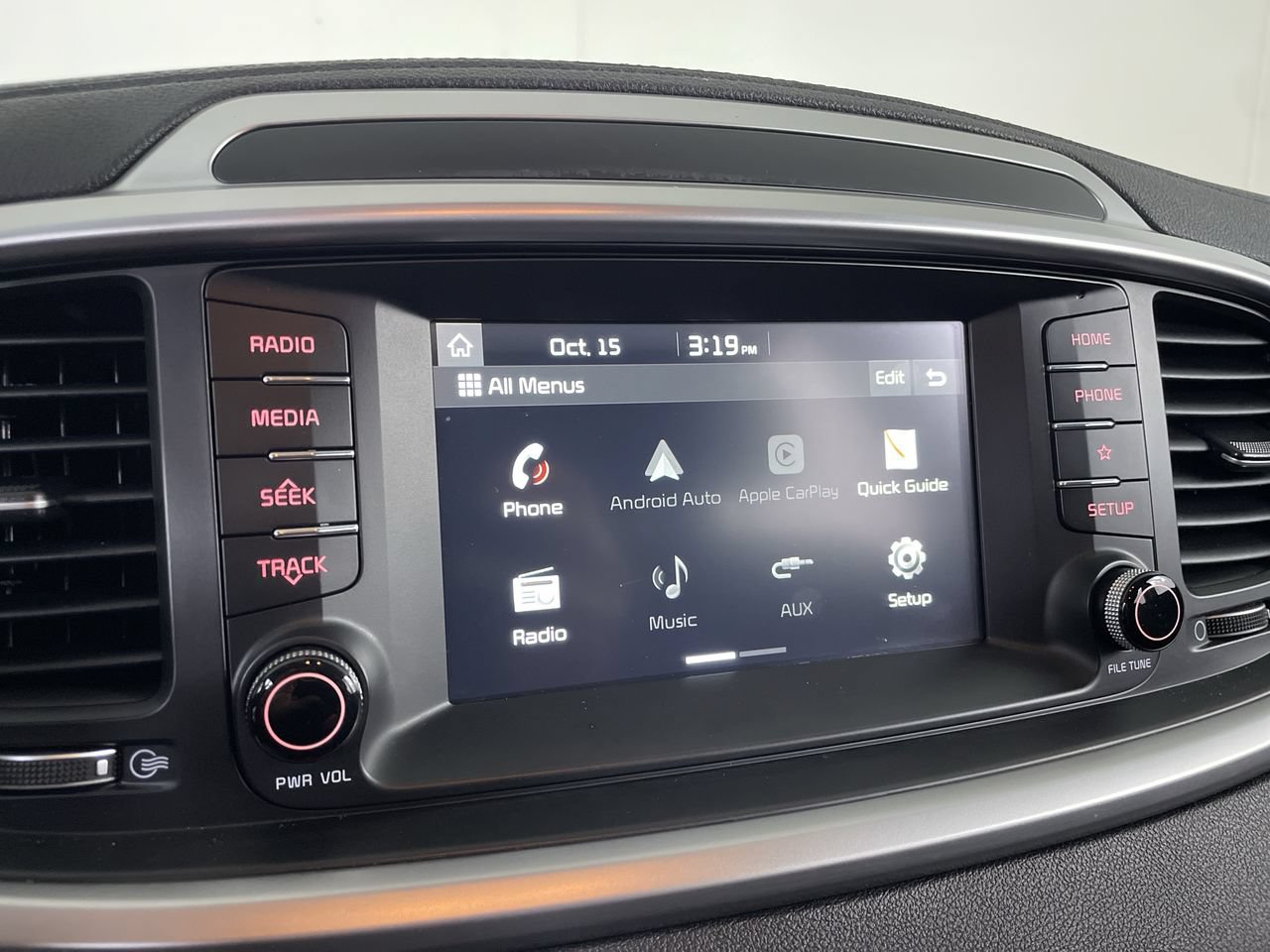 Used 2020 Kia Sorento LX AWD/4WD image 16
