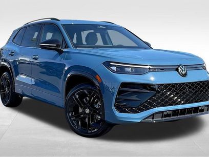 New 2025 Volkswagen Tiguan SE R-Line