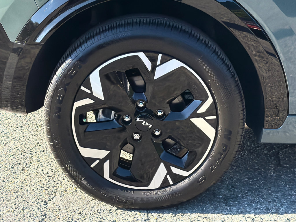 Used 2023 Kia Niro Wind FWD image 8