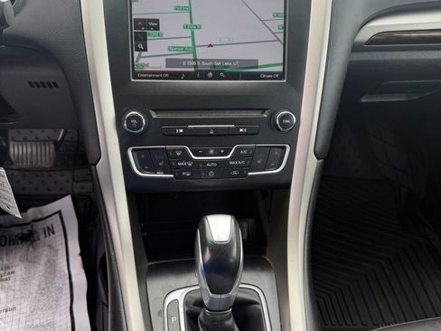 Used 2016 Ford Fusion SE w/ Equipment Group 202A AWD/4WD image 27