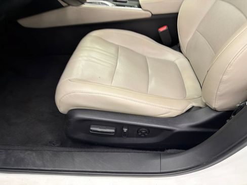 Used 2021 Honda Accord Touring image 10