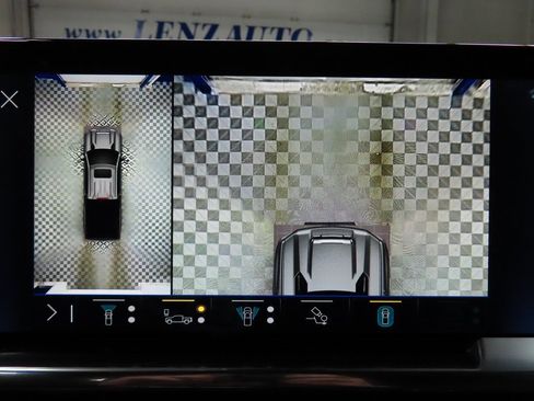 Used 2025 Chevrolet Silverado 2500 High Country w/ High Country Premium Package image 17