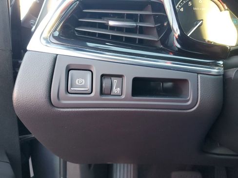 Certified 2022 Cadillac XT6 Premium Luxury image 25