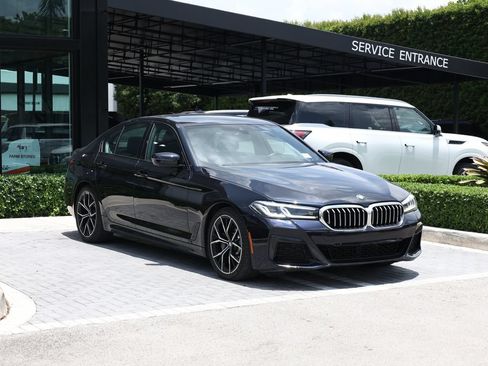 Used 2023 BMW 530i xDrive w/ M Sport Package AWD/4WD image 2