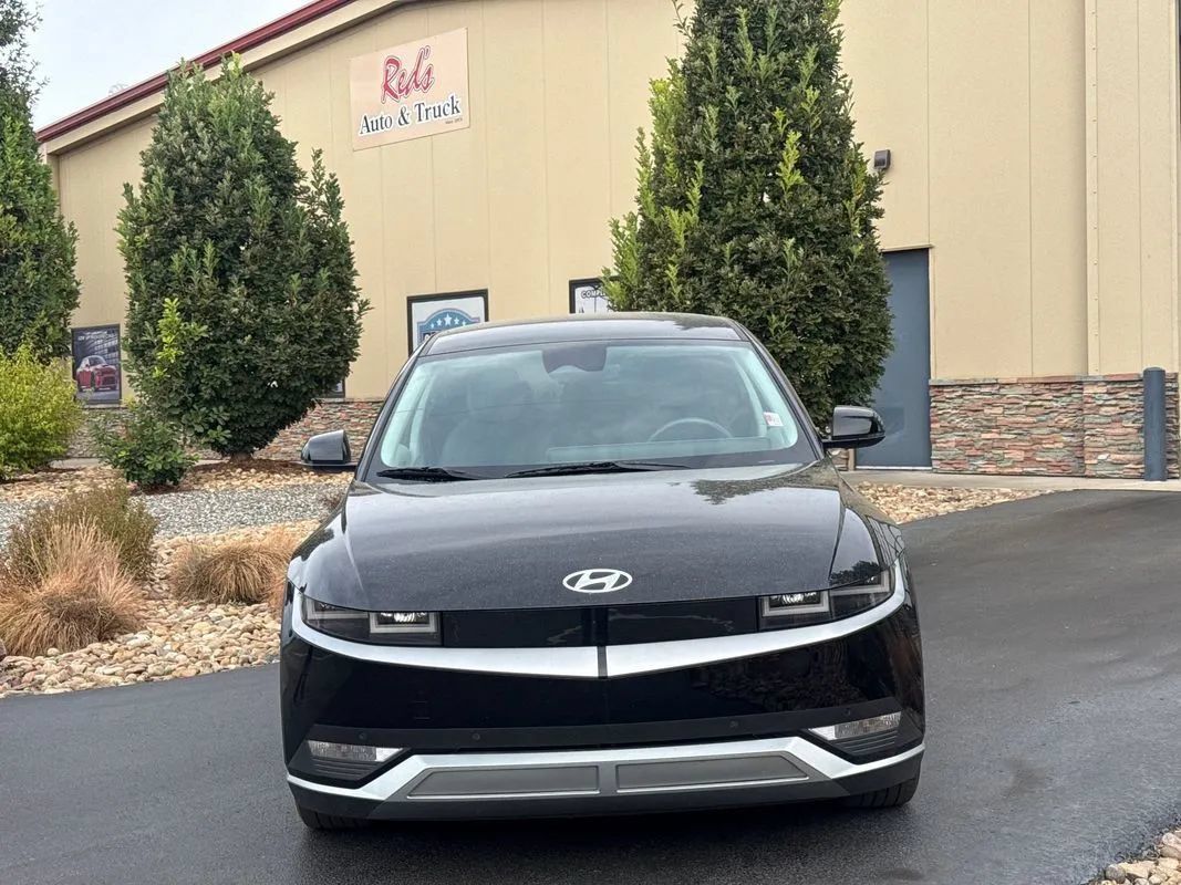 Used 2024 Hyundai Ioniq 5 SEL AWD/4WD image 14