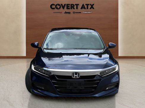 Used 2018 Honda Accord Touring image 8