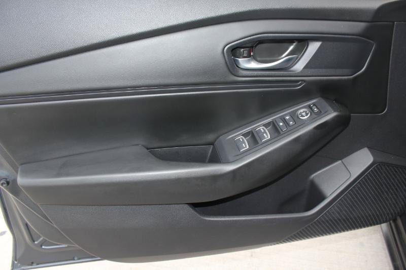 Used 2024 Honda Accord EX image 11