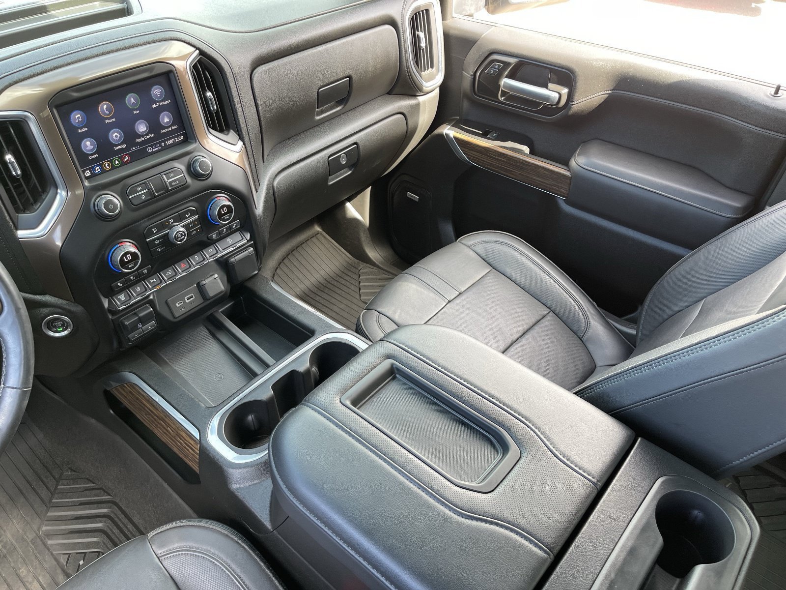 Used 2022 Chevrolet Silverado 2500 High Country w/ Z71 Off-Road Package AWD/4WD image 17