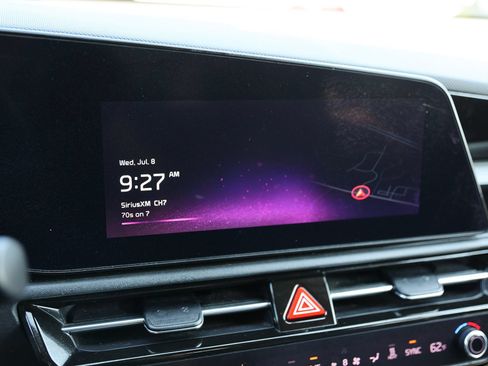 Used 2024 Kia Niro Wave w/ Wave Preserve Package FWD image 22
