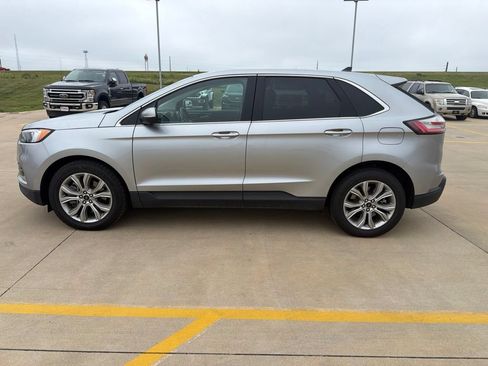 Used 2024 Ford Edge Titanium AWD/4WD image 6
