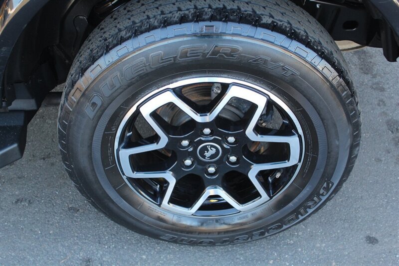 Used 2023 Ford Bronco Outer Banks AWD/4WD image 29