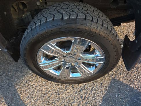 Used 2018 GMC Sierra 1500 SLT AWD/4WD image 13