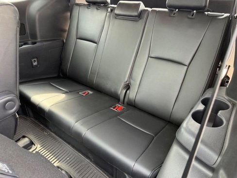 Used 2021 Toyota Highlander Platinum AWD/4WD image 8