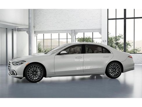 Certified 2022 Mercedes-Benz S 500 4MATIC image 36