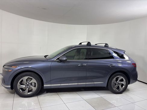 New 2026 Genesis GV70 2.5T Select AWD/4WD image 2