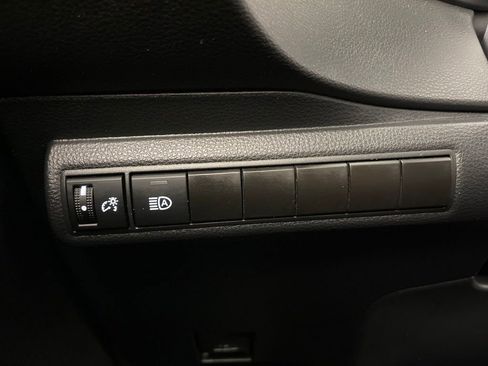 Certified 2024 Toyota Corolla LE image 28