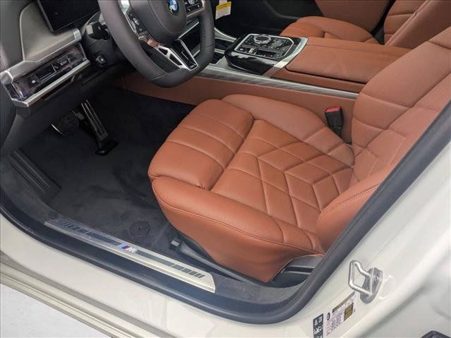 New 2026 BMW 760i xDrive w/ Executive Package AWD/4WD image 4