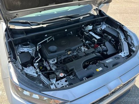 Used 2021 Toyota RAV4 LE FWD image 31