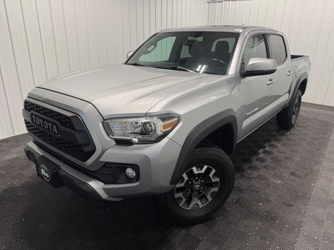Used 2016 Toyota Tacoma TRD Off-Road image 47