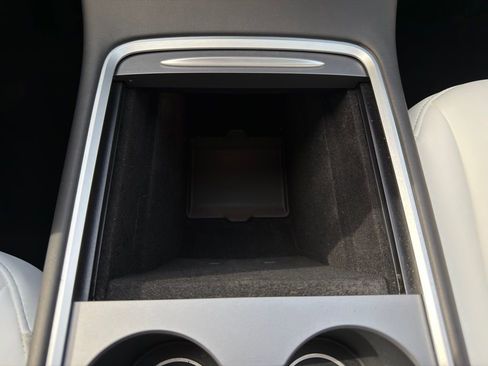 Used 2022 Tesla Model 3 Performance image 21