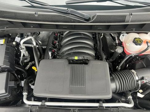 Used 2025 Chevrolet Silverado 1500 High Country w/ Technology Package AWD/4WD image 8