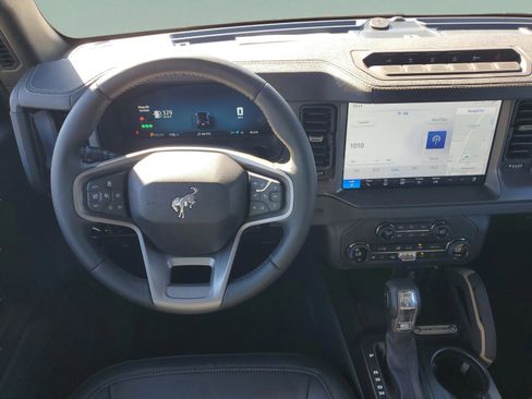 New 2025 Ford Bronco Badlands image 24